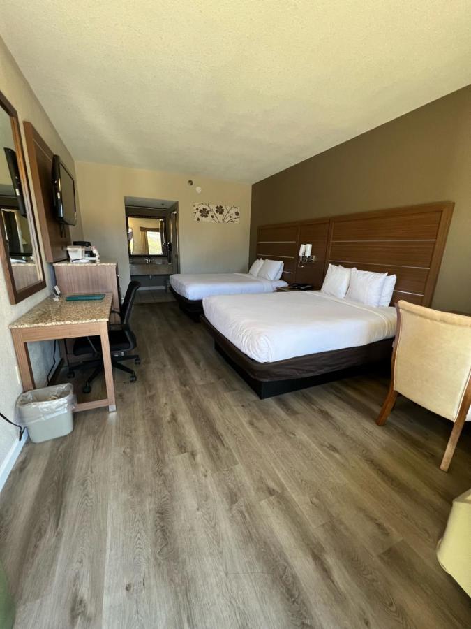 Quality Inn & Suites Near Six Flags - Austell Exteriör bild