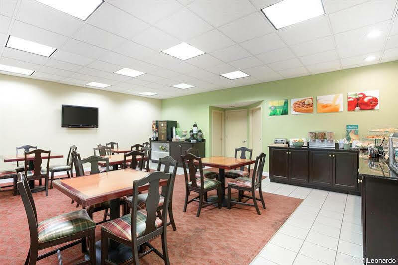 Quality Inn & Suites Near Six Flags - Austell Exteriör bild
